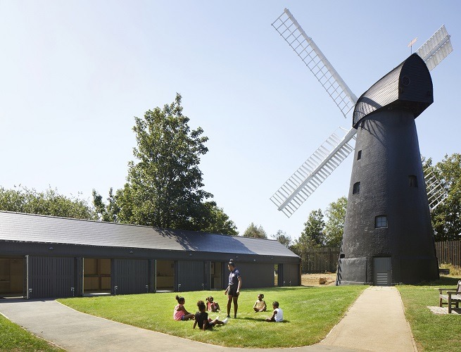 مرکز آموزش و مشارکت های اجتماعی Brixton Windmill ؛ فضای معماری در خدمت جامعه